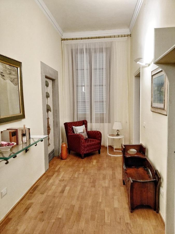 A Touch Of History, In Santa Reparata Florencia Exterior foto